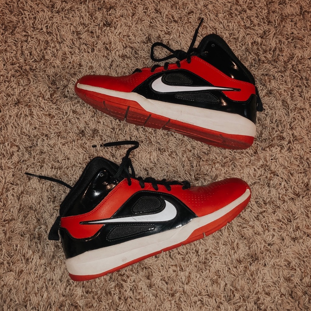 Boys Nike Basketball Shoes — Barely Worn